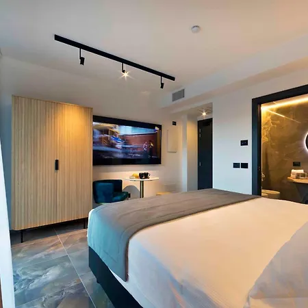 Отель Boutique 3*